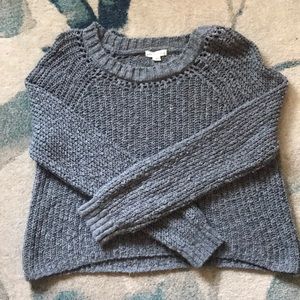Oversized gray pullover sweater